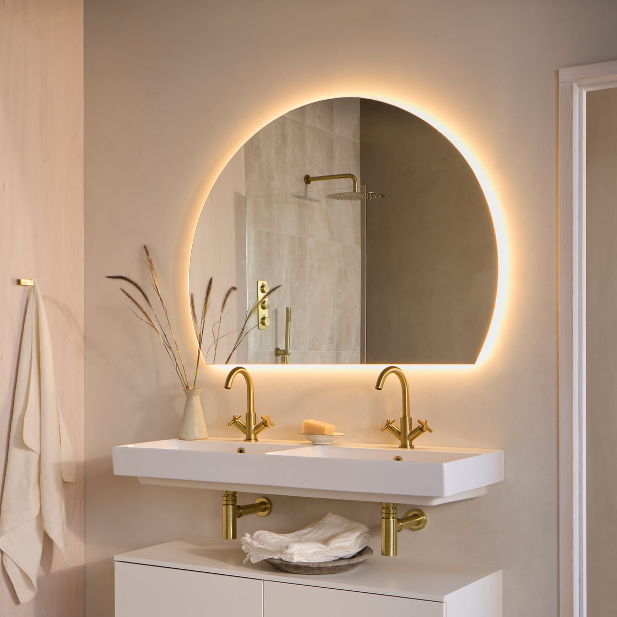 HIB Radiance Round Illuminated Mirror